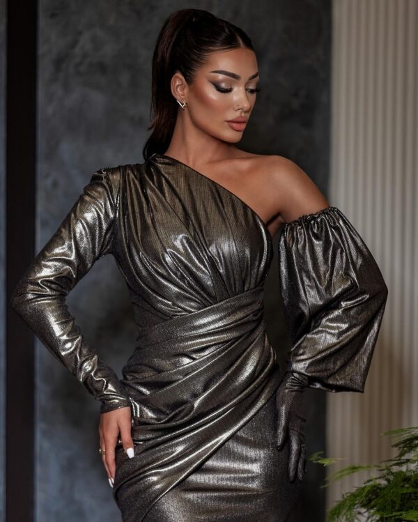 Black Glow - Image 2